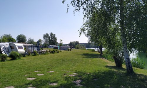 See-Camping-Guenztal_Lange_Badewiese_Stellplaetze_Suedblick_2