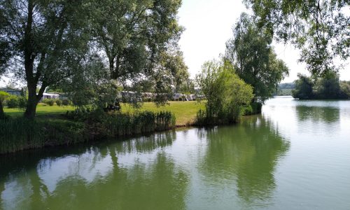 See-Camping-Guenztal_Lange_Badewiese_Suedblick-vom-See